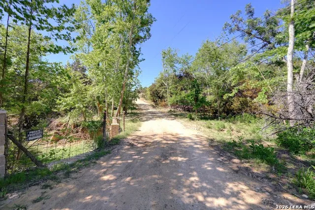 324 E HEADWATERS RANCH RD Kendalia, TX 78027