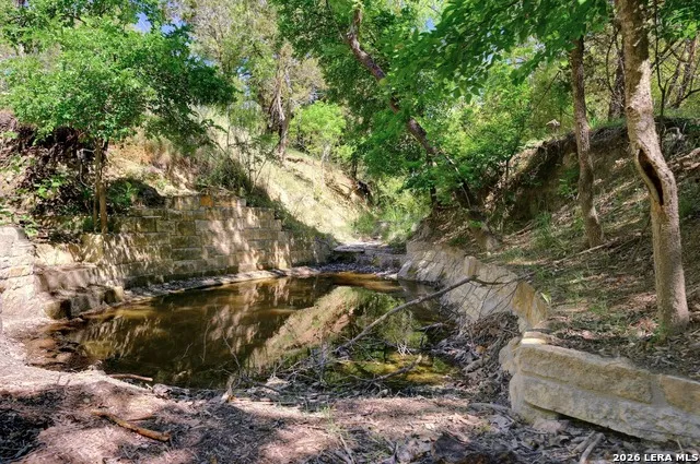 324 E HEADWATERS RANCH RD Kendalia, TX 78027