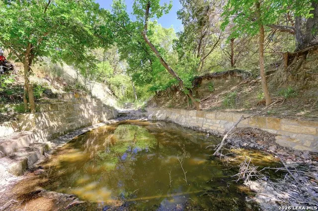 324 E HEADWATERS RANCH RD Kendalia, TX 78027