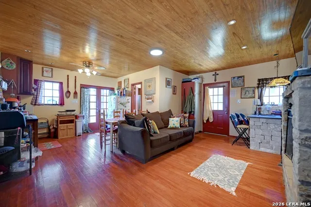 324 E HEADWATERS RANCH RD Kendalia, TX 78027