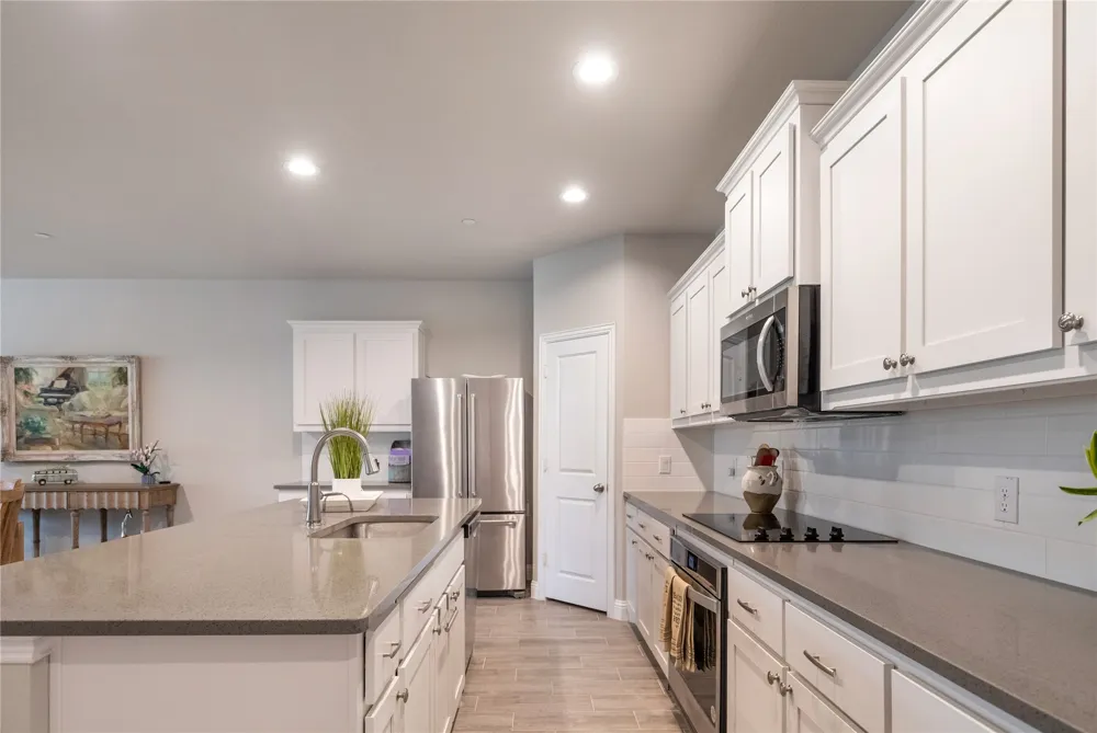 5948 Bursey Road Watauga, TX 76148