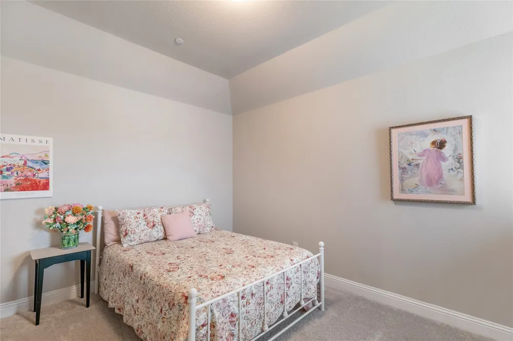 5948 Bursey Road Watauga, TX 76148