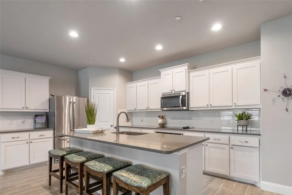 5948 Bursey Road Watauga, TX 76148