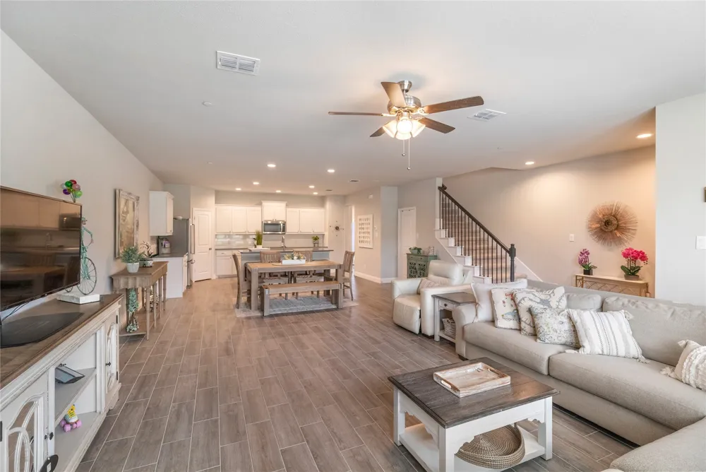 5948 Bursey Road Watauga, TX 76148