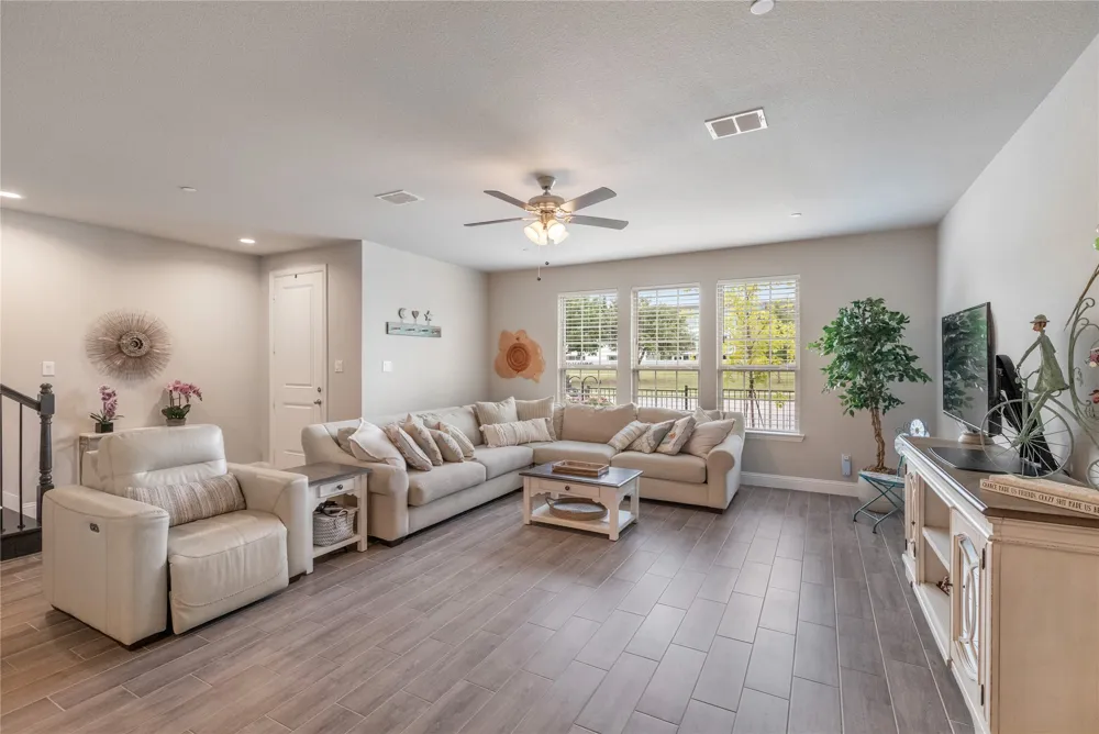 5948 Bursey Road Watauga, TX 76148
