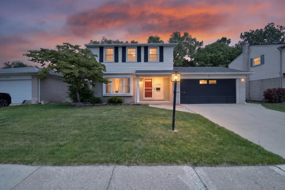 25186 Anna Street Taylor, MI 48180