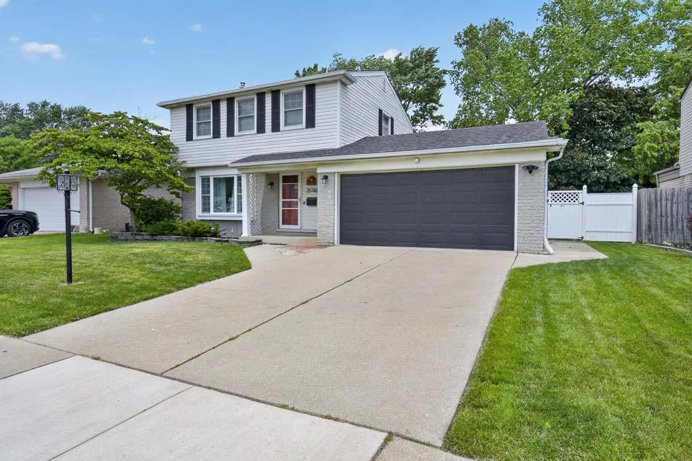 25186 Anna Street Taylor, MI 48180