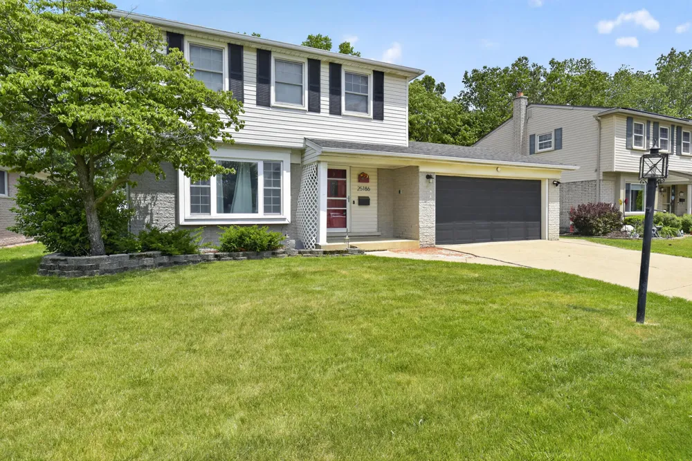 25186 Anna Street Taylor, MI 48180