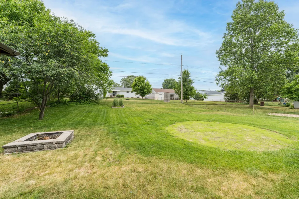 5636 Juniper Drive Jackson, MI 49201