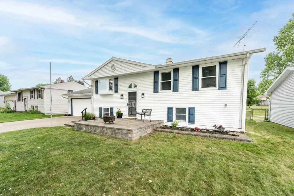 5636 Juniper Drive Jackson, MI 49201