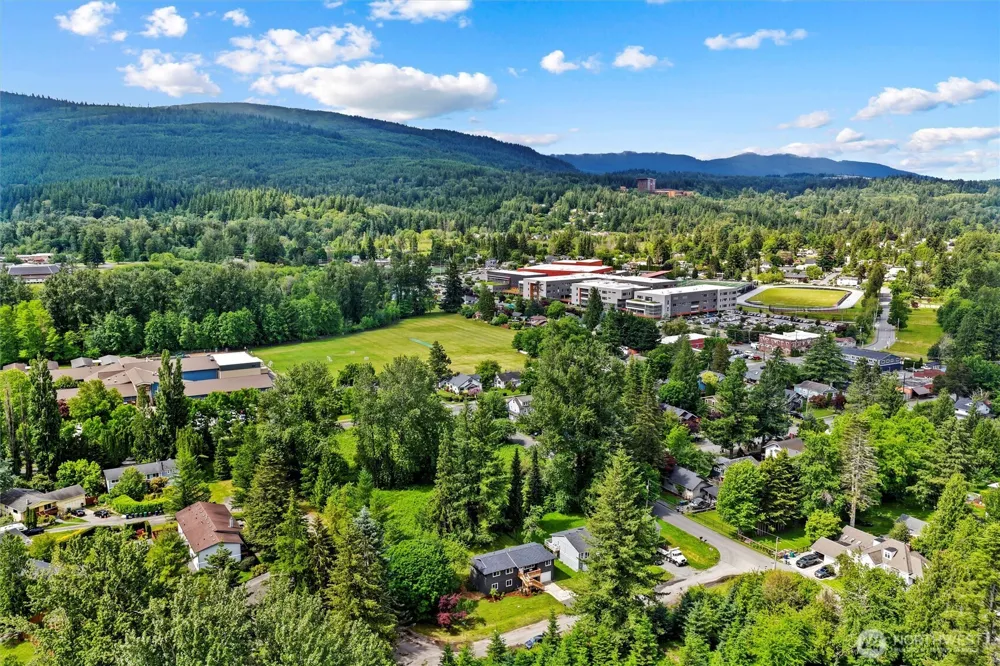 39845 SE Spruce Street Snoqualmie, WA 98065