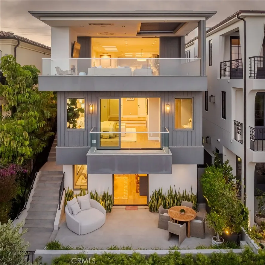 457 26th Street Manhattan Beach, CA 90266