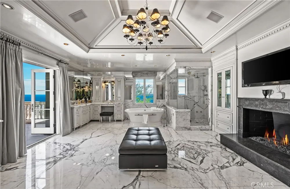 23 Pelican Vista Dr Newport Coast, CA 92657