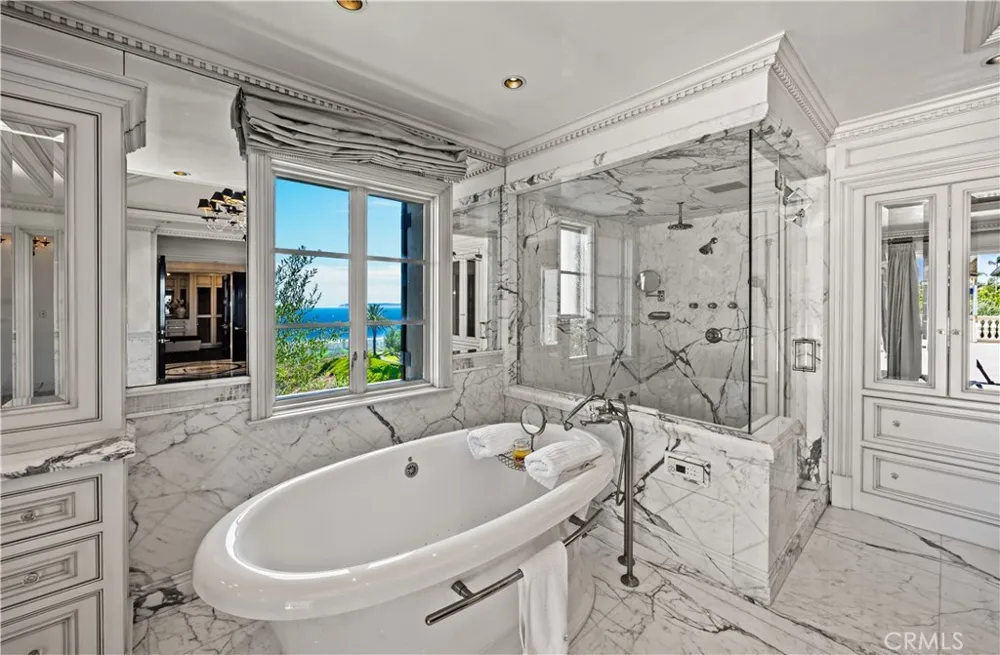 23 Pelican Vista Dr Newport Coast, CA 92657
