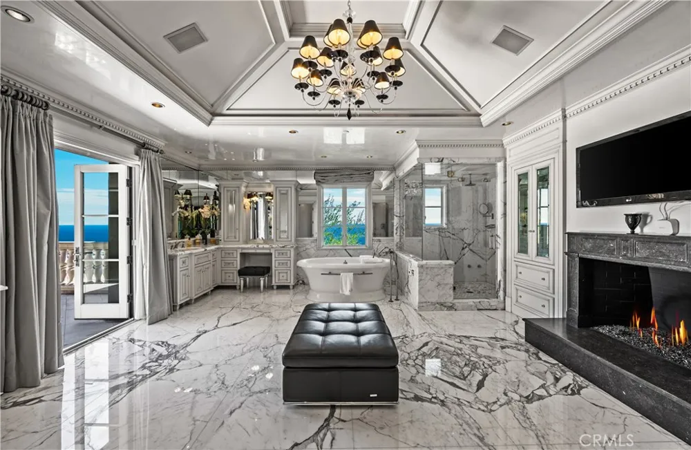 23 Pelican Vista Dr Newport Coast, CA 92657