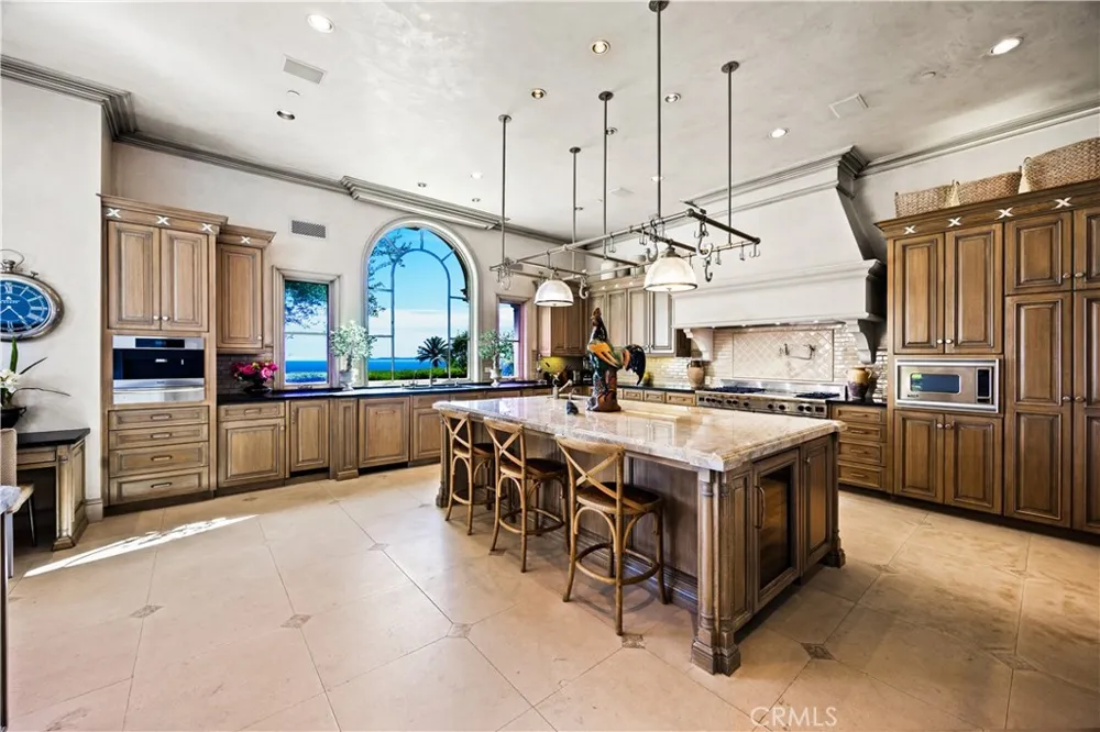 23 Pelican Vista Dr Newport Coast, CA 92657