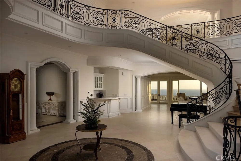 71 Ritz Cove Dana Point, CA 92629