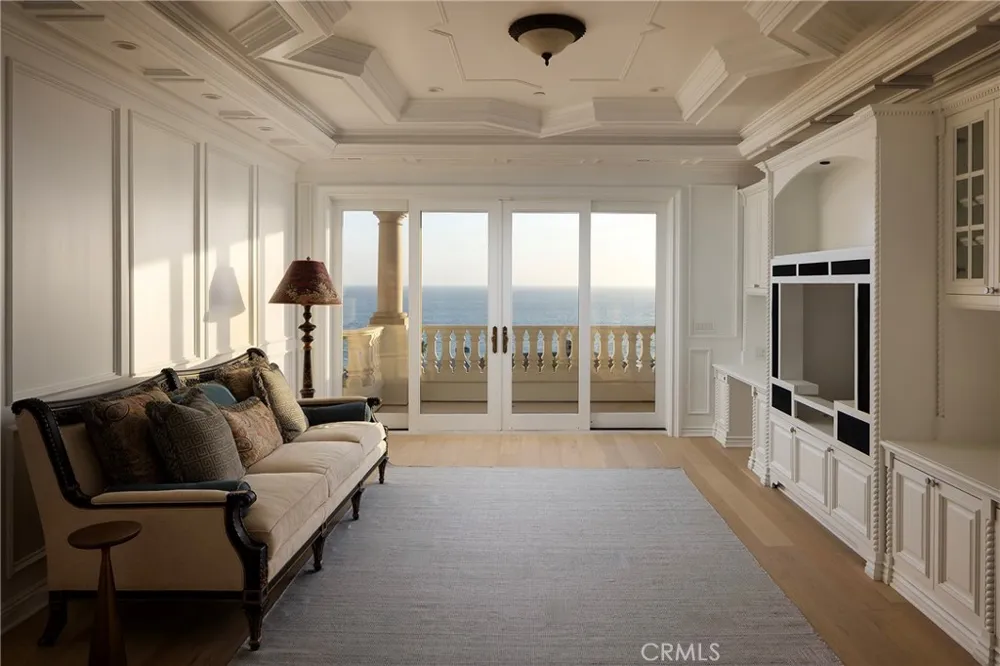 71 Ritz Cove Dana Point, CA 92629