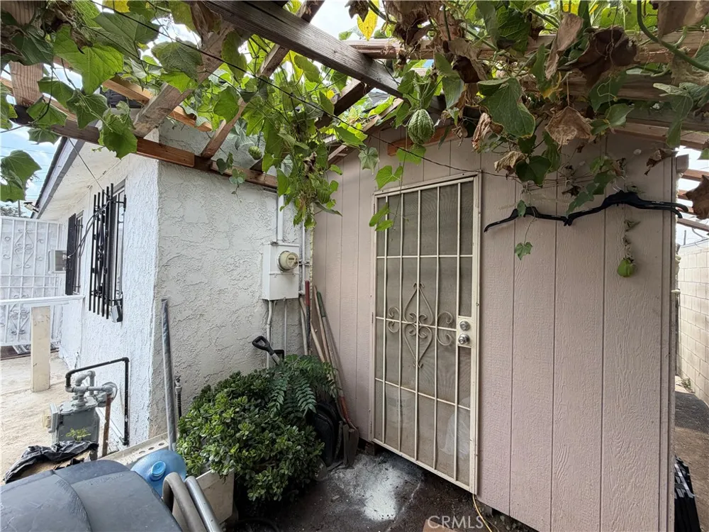 1249 W 90th Place Los Angeles, CA 90044