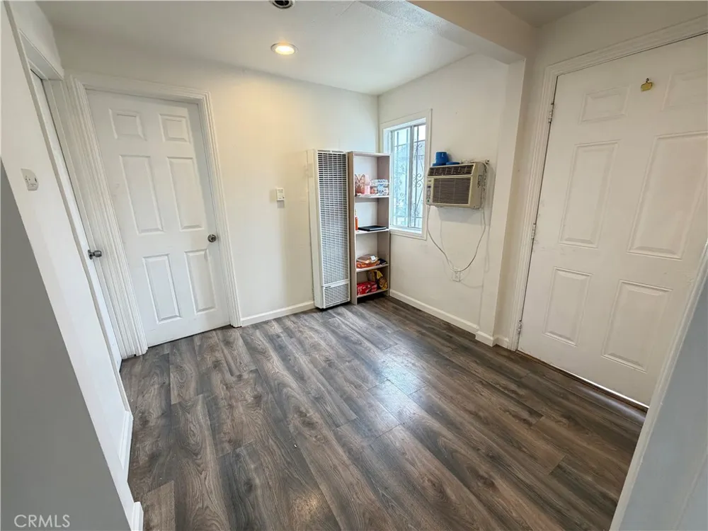 1249 W 90th Place Los Angeles, CA 90044