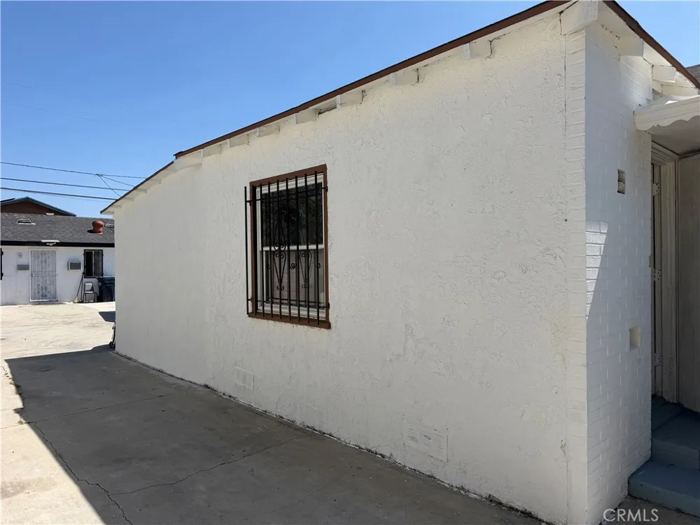 1249 W 90th Place Los Angeles, CA 90044