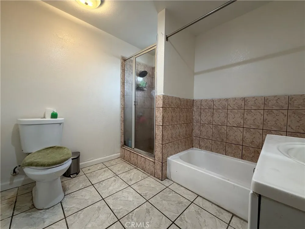 1249 W 90th Place Los Angeles, CA 90044