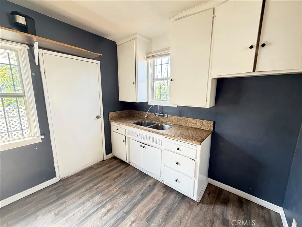 1249 W 90th Place Los Angeles, CA 90044
