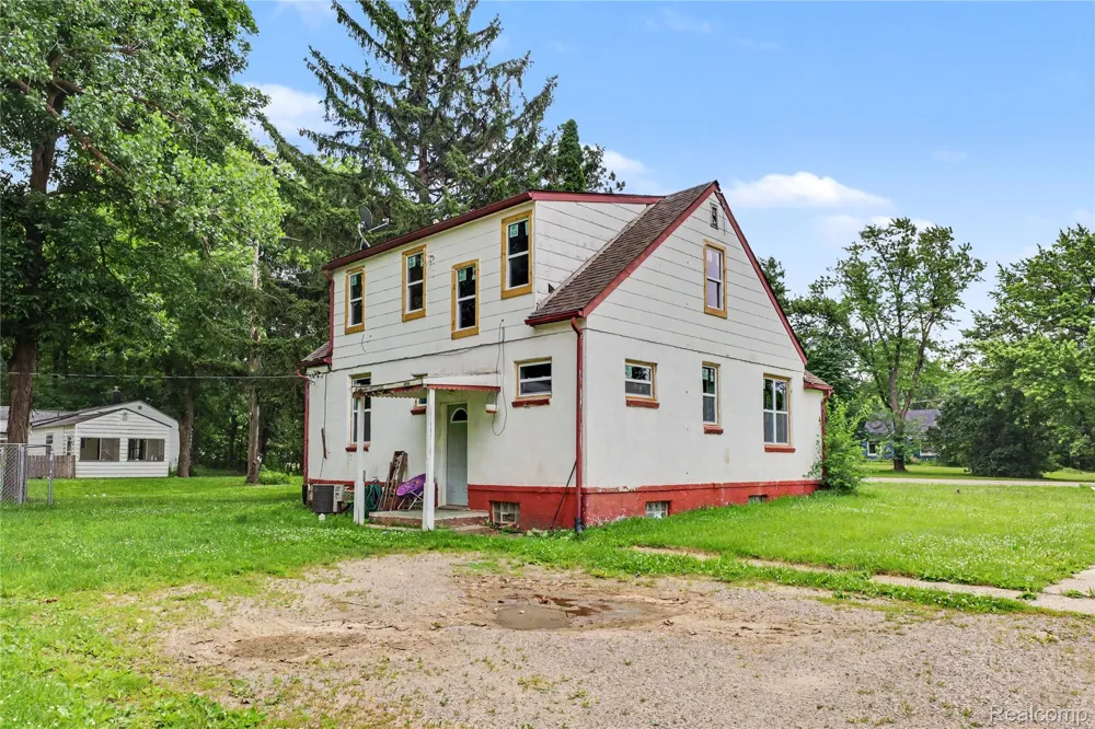 5388 Davison Road Elba Township, MI 48446