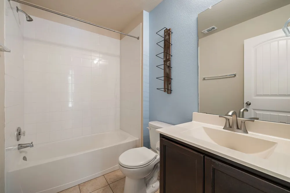 110 DENTON DRIVE Hutto, TX 78634