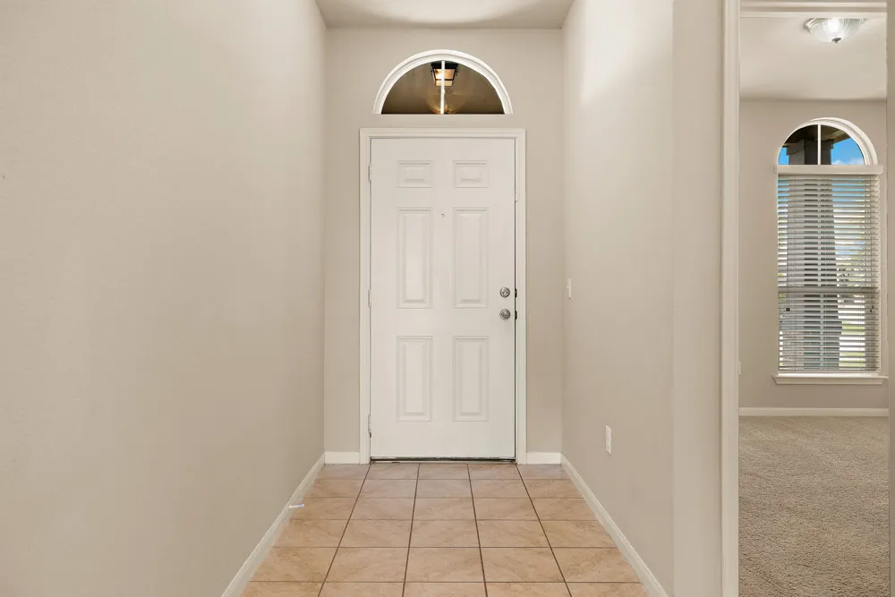 110 DENTON DRIVE Hutto, TX 78634