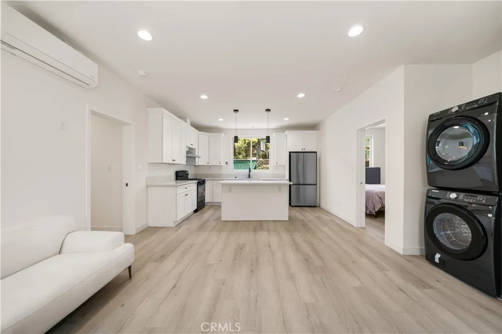 1953 S Los Robles San Marino, CA 91108
