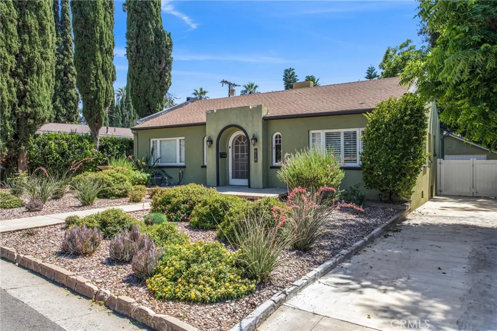 618 Cypress Circle Redlands, CA 92373