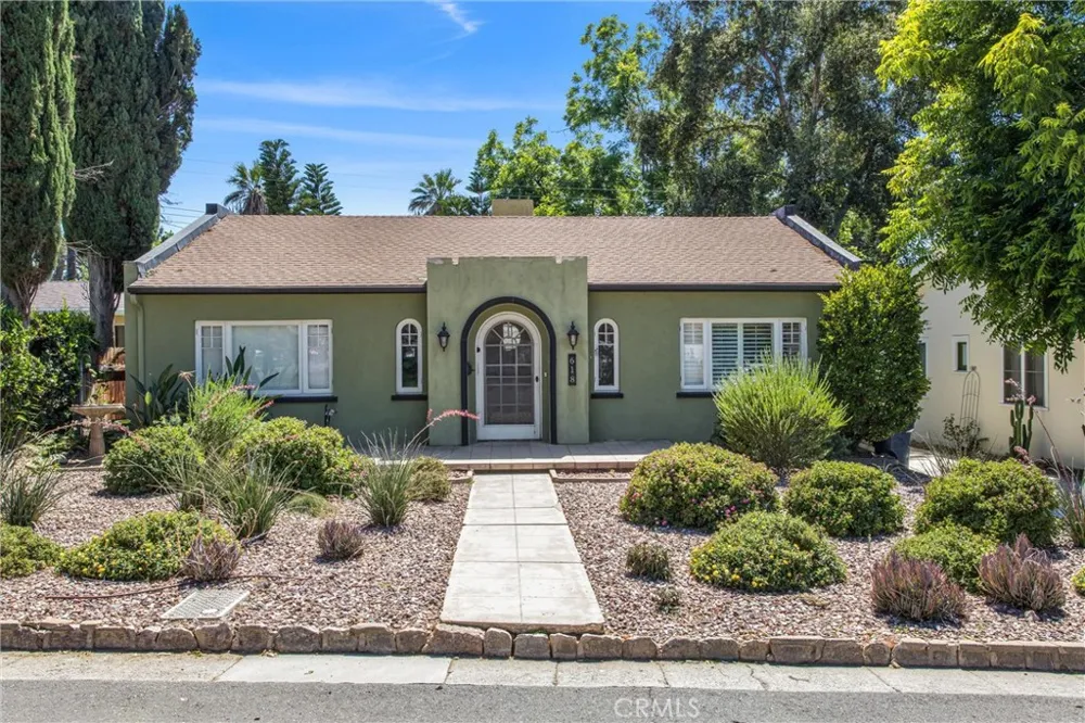 618 Cypress Circle Redlands, CA 92373