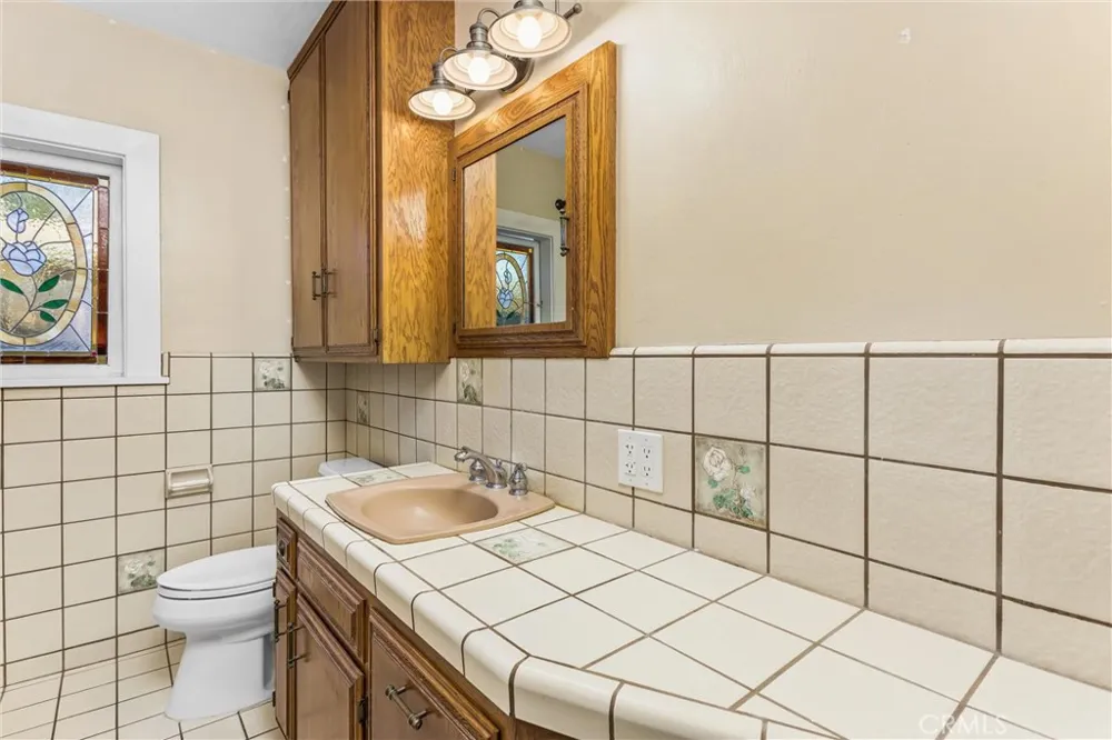 618 Cypress Circle Redlands, CA 92373