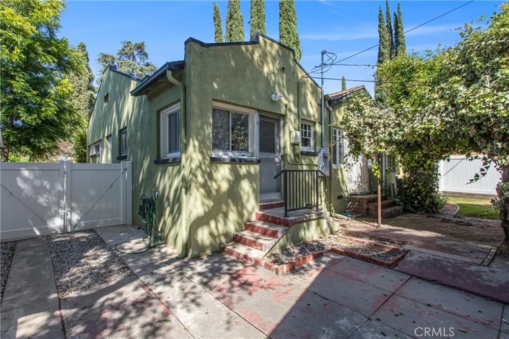 618 Cypress Circle Redlands, CA 92373