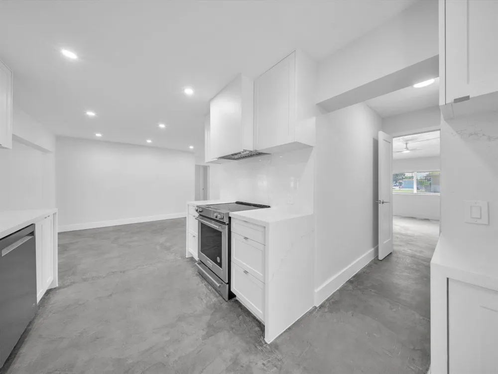 1721 16th Court Hollywood, FL 33020