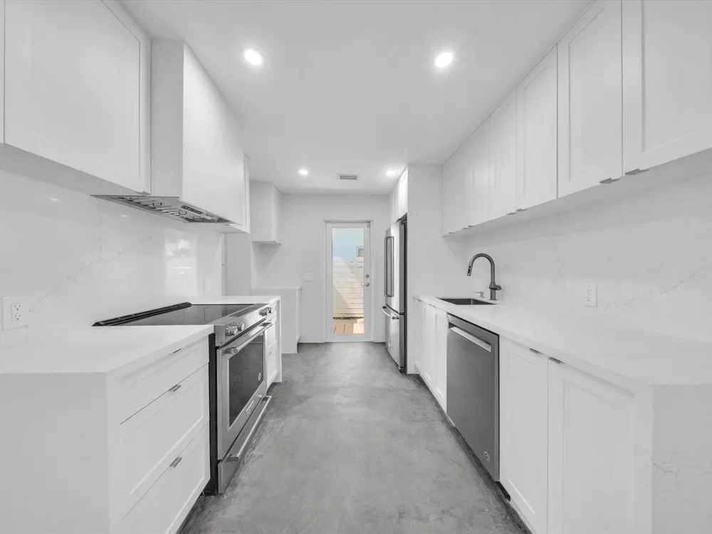 1721 16th Court Hollywood, FL 33020