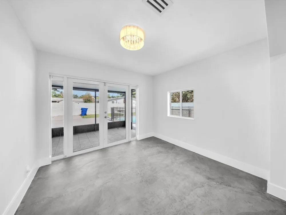 1721 16th Court Hollywood, FL 33020
