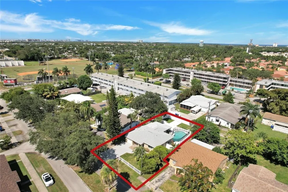 1721 16th Court Hollywood, FL 33020