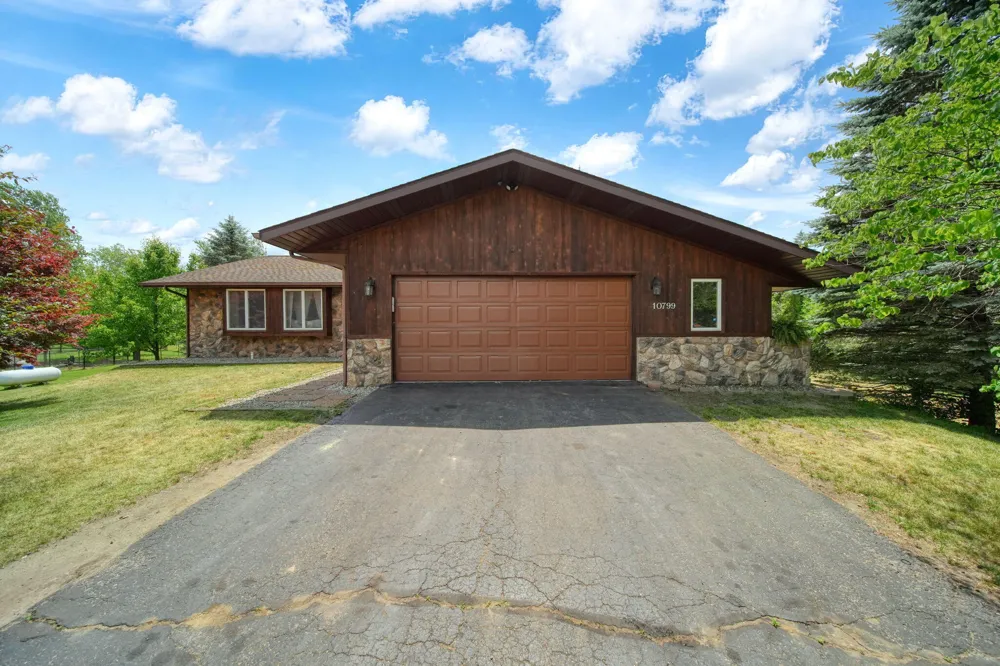10799 Austin Road Napoleon Township, MI 49230