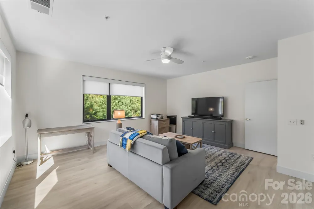 68 Craven Street #312 Asheville, NC 28806