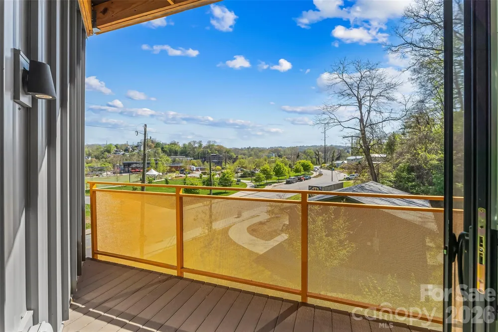 68 Craven Street #312 Asheville, NC 28806