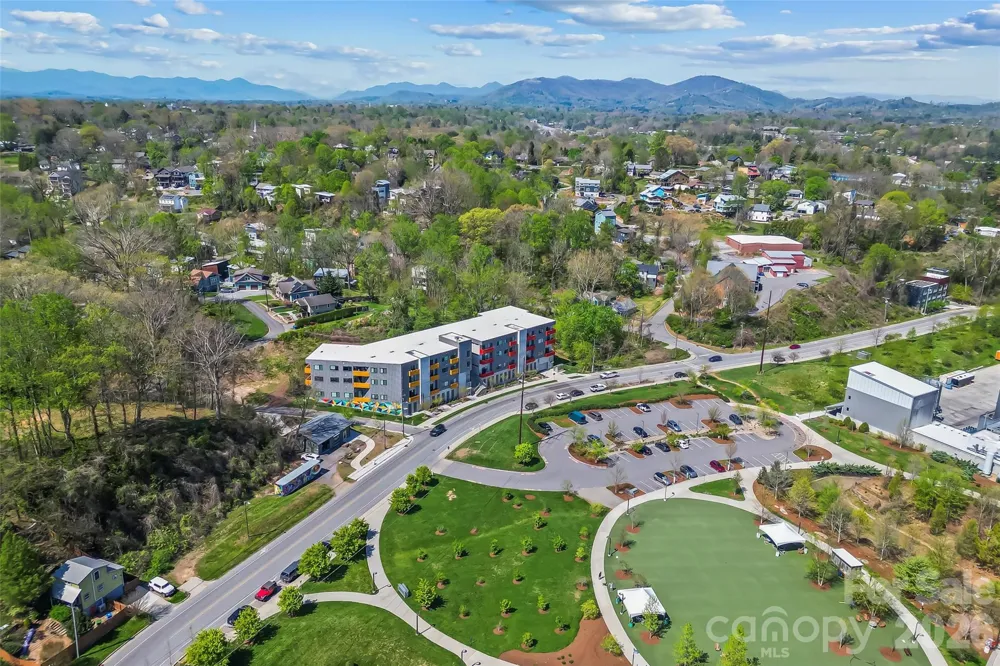 68 Craven Street #312 Asheville, NC 28806