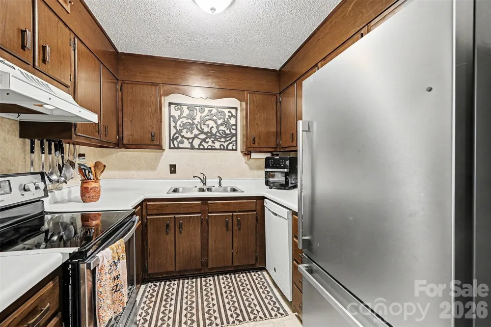 121 Carriage House Drive Kannapolis, NC 28081