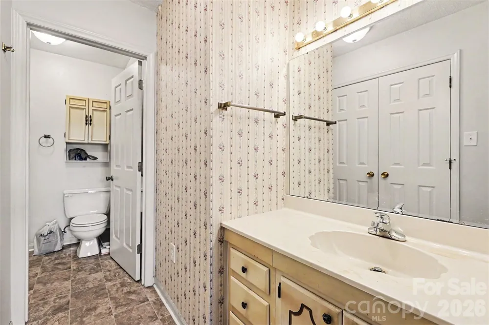 121 Carriage House Drive Kannapolis, NC 28081
