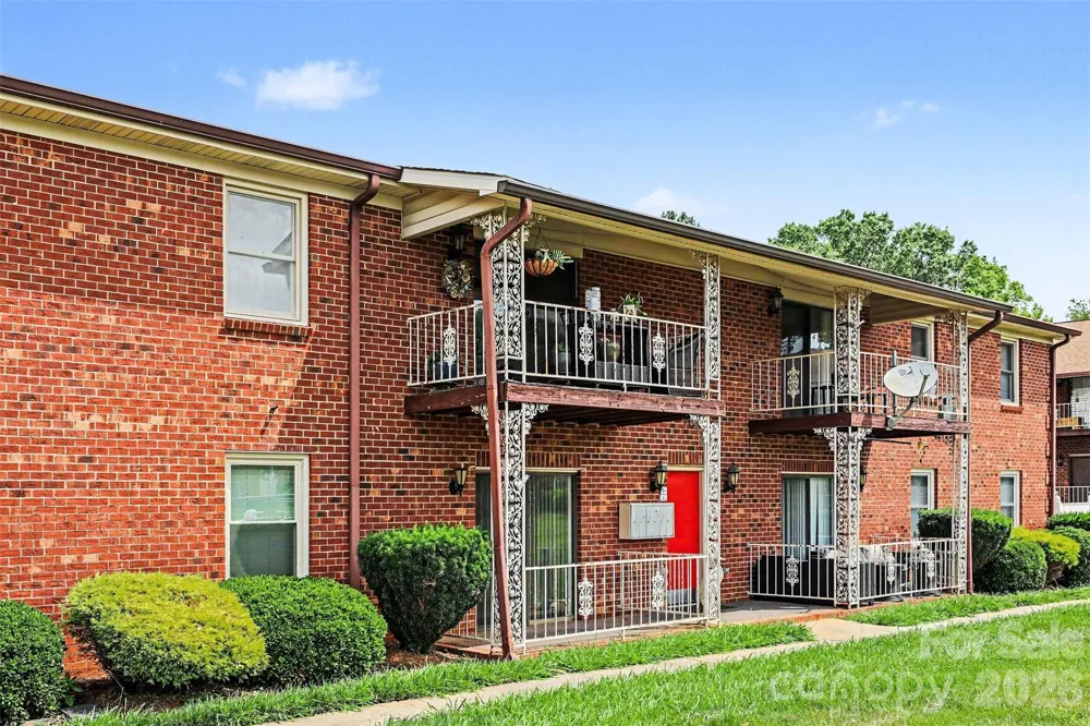 121 Carriage House Drive Kannapolis, NC 28081