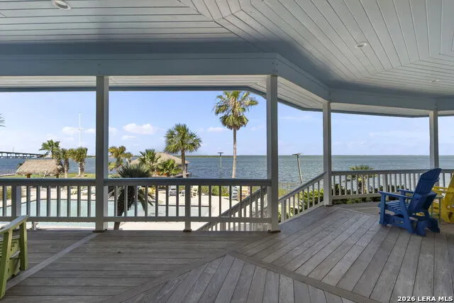 140 BAY HARBOR DR Aransas Pass, TX 78336