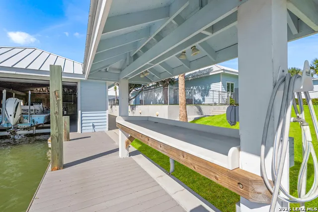 140 BAY HARBOR DR Aransas Pass, TX 78336