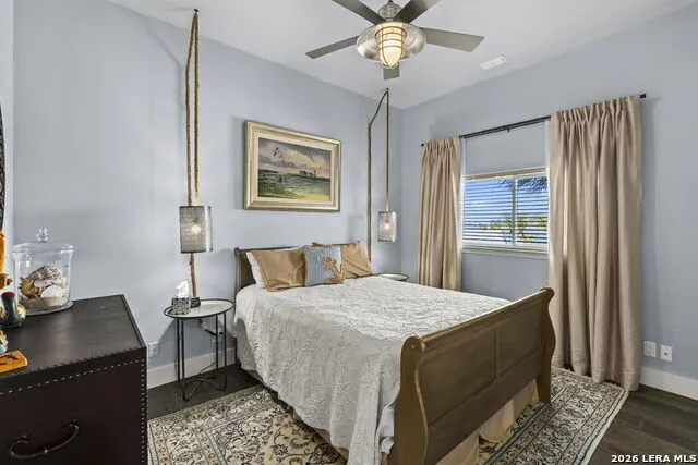 140 BAY HARBOR DR Aransas Pass, TX 78336