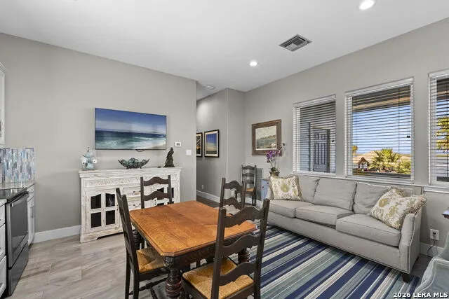 140 BAY HARBOR DR Aransas Pass, TX 78336